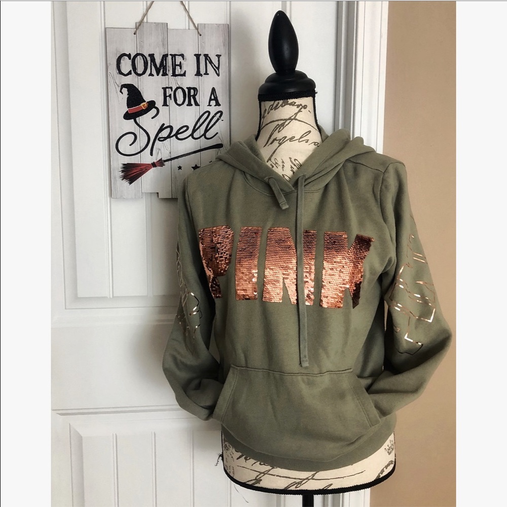 PINK Victoria’s Secret Pullover Hoodie